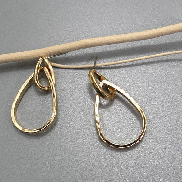 TEAR DROP EARRINGS